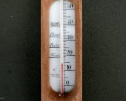 Thermomètre ancien en bois - Rêve de Brocante